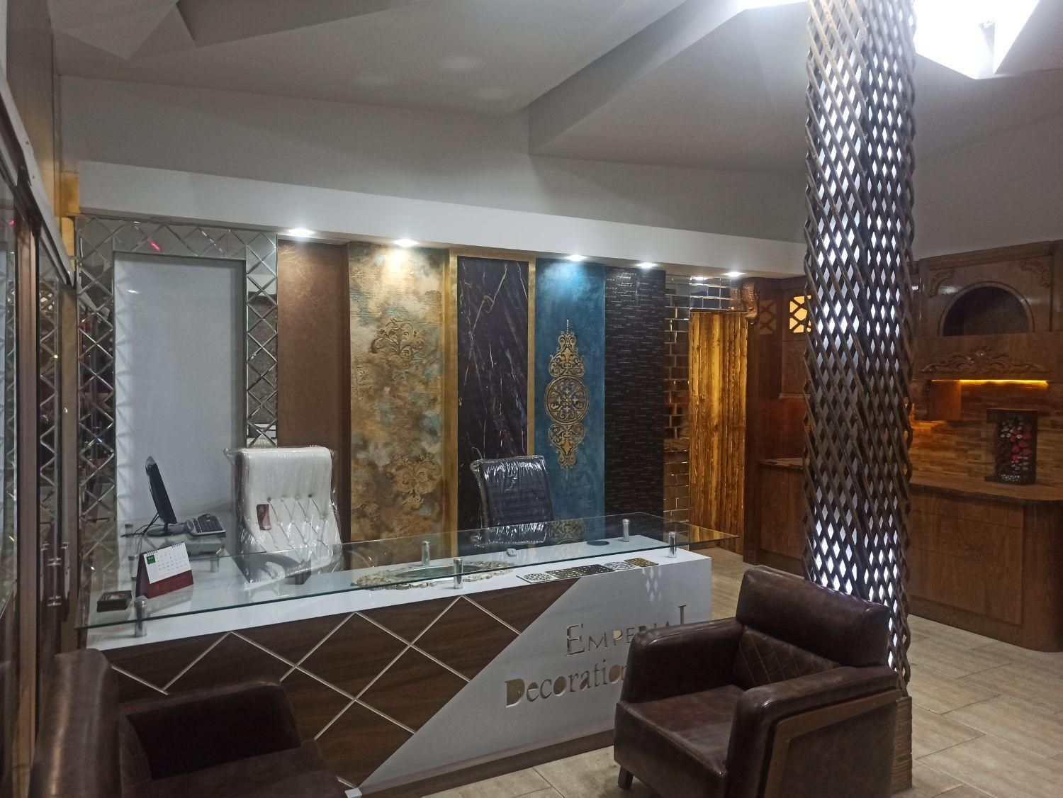 طراحی ،باز سازی و اجرای دکوراسیون داخلی و خارجی ۲ ساعت پیش در نجف‌آباد شمارهٔ موبایل ۰۹۱۶۲۳۱۳۰۱۸ چت پیام در چت درخواست بیعانه، از نشانه‌های کلاهبرداری برای هر نوع پرداخت (بیعانه یا کل مبلغ)، از «پرداخت امن» استفاده کنید. درج شده توسط تایید عدم سوءپیشینه و احراز هویت ونیفای حمید بیاتی کمیتکی حمید بیاتی کمیتکی هویت صاحب آگهی تایید شده است تایید عدم سوء پیشینه از پلیس اماکن وضعیت تاریخ استعلام تایید شده ۱۴۰۳/۰۹/۱۶ جزئیات بیشتر تخصص‌ها ساخت وسایل دکوری خانگی و تابلو، ساخت و نصب ویترین و پارتیشن، دوخت و نصب پرده، نصب و اجرای کاغذ دیواری و دیوار پوش، اجرای کناف و سقف کاذب، شیشه‌بری و آینه‌کاری، نصب پارکت، قرنیز و کفپوش، طراحی و اجرای محوطه و فضای سبز، نقاشی ساختمان، ساخت و تعمیر کابینت و کمد دیواری، نجاری لوازم چوبی، ساخت و تعمیر درب چوبی، ساخت و تعمیر سرویس خواب، نصب و تعمیر لوستر، چراغ و نور مخفی، برقکاری ساختمان، ساخت و تعمیر تابلوی تبلیغاتی، تابلو برق و جعبه فیوز، راه اندازی و سیم کشی تلفن، کانال کشی کولر، گچکاری، سیمان‌کاری، کاشی‌کاری و سرامیک، طراحی، اجرا و تعمیر نمای ساختمان، داربست و کفراژ، مقاوم‌سازی و نبشی‌کشی، ایزوگام و قیرگونی، تخریب، گود برداری و سازهٔ نگهبان، ساخت و نصب و تعمیر در و پنجره و توری، لوله کشی فاضلاب، اجرای استخر، سونا و جکوزی، لوله کشی آب سرد و گرم، لوله کشی گاز و آتش نشانی، لوله کشی پکیج و رادیاتور، نشت یابی و تشخیص ترکیدگی، نصب و تعمیر دوربین مداربسته، نصب و تعمیر کرکرهٔ برقی، نصب و تعمیر دزدگیر و سیستم حفاظتی، نصب و تعمیر درب اتوماتیک، نصب و تعمیر آسانسور و بالابر، اجرا و نصب سیستم اعلام و اطفاء حریق، اجرا و نصب سنسور و تایمر مشاعات، قفل و کلید‌سازی، نصب و تعمیر آیفون صوتی و تصویری، نصب و تعمیر چیلر و فن کویل، نصب و تعمیر پمپ آب، نصب و تعمیر شیرآلات، ساخت و نصب درب آهنی، نرده و حفاظ، ساخت و نصب پلهٔ استیل، ساخت و نصب سوله و کانکس، ساخت و نصب سایه‌بان و آلاچیق، جوشکاری ساعت کاری هر روز از ساعت ۹ تا ۲۱ «حتی در روزهای تعطیل» توضیحات گروه تخصصی طراحی و صفر تا صد بازسازی و دکوراسیون داخلی امپریال دکور طراحی بازسازی نوسازی فروش و نصب کاغذ دیواری با ✨بهترین✨ ترین قیمت و ضمانت ۵ساله به صورت نقد و اقساط اجرای کناف با بهترین متریال موجود بازار تایل و پی وی سی اجرای رنگ ساختمان کابینت و کمد دیواری خدمات برق ساختمان و انواع لاین های نوری اجرای پارکت و کفپوش چمن مصنوعی اجرای انواع چوب لمه و ترمو ترمو وال و دیوار پوش و.... ✨توجه توجه✨ تمام خدمات به صورت نقد یا چک چند ماهه براتون اجرا میشه شرایط اقساط بلند مدت هم داریم