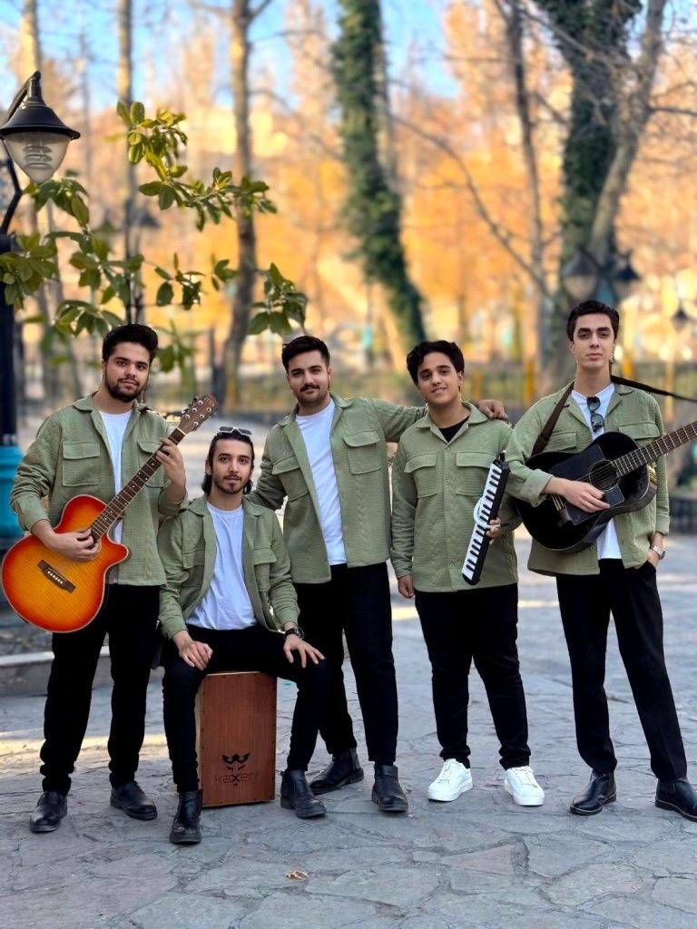 گروه سوپرایز تولد و اجرای موسیقی زنده در مشهد