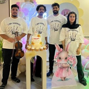 سورپرایز تولد, برگزاری جشن تولد, خدمات سورپرایز اصفهان, جشن خاص, مراسم سورپرایز حرفه‌ای در اصفهان