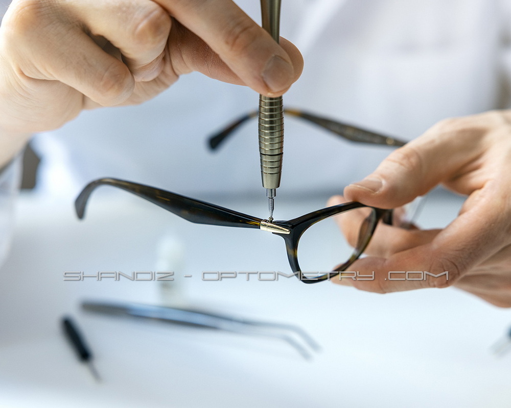 تعمیر فریم عینک طبی در سعادت آباد