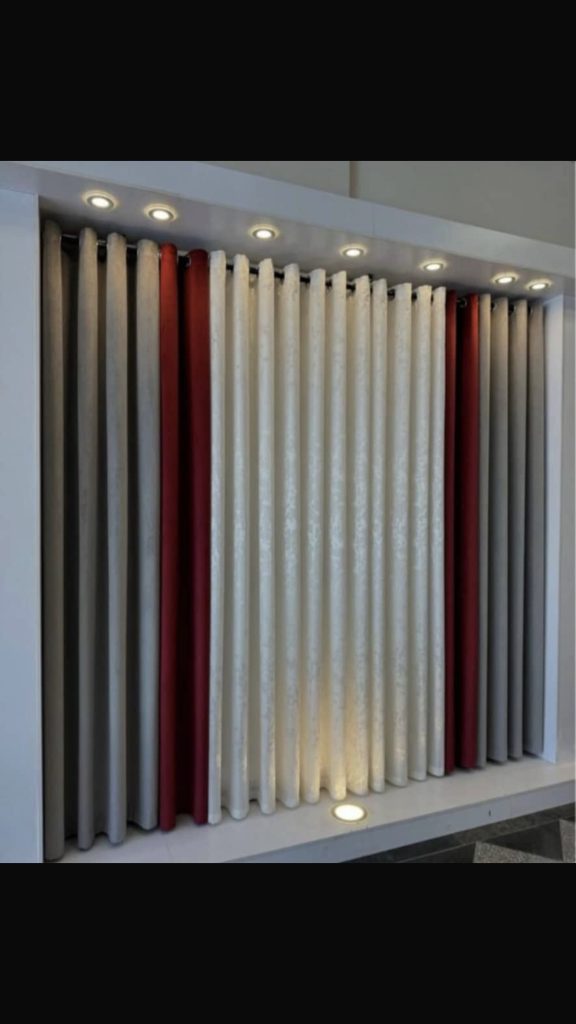 فروش ویژه انواع پرده و پارچه زبرا شید مخمل و غیره درشیراز