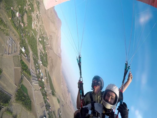 آموزش پرواز با پاراگلایدر، پاراموتور و سقوط آزاد